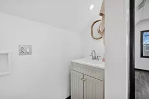 4728 N Kennicott Ave, Chicago, IL 60630 - Photo 25