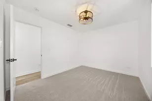 813 Audrey Ave, Joliet, IL 60436 - Photo 17