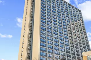 5100 N Marine Dr, Chicago, IL 60640 - Photo 1