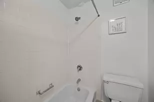 5100 N Marine Dr, Chicago, IL 60640 - Photo 21