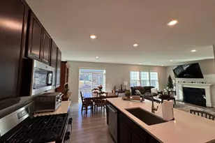 9177 Ritz Ct, Huntley, IL 60142 - Photo 3