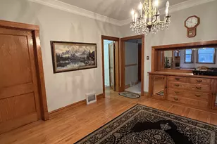 2526 W Gunnison St, Chicago, IL 60625 - Photo 9