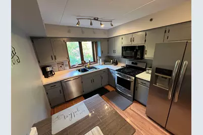 10278 Southwest Highway #2C, Chicago Ridge, IL 60415 - Photo 15