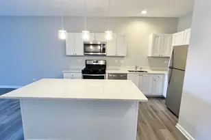 301 N Madison St, Woodstock, IL 60098 - Photo 3