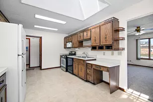 401 S Walnut St, Manteno, IL 60950 - Photo 7