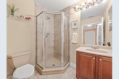 211 E Ohio Street #307, Chicago, IL 60611 - Photo 17