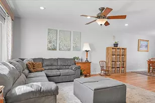 1016 N Mill St, Naperville, IL 60563 - Photo 3