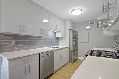 840 Wellington Avenue #306, Elk Grove Village, IL 60007 - Photo 5