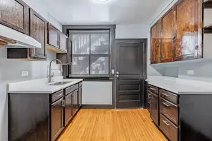 3021 W 58th St, Chicago, IL 60629 - Photo 3