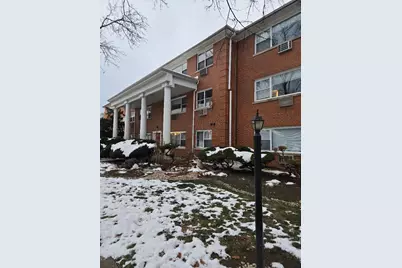 570 Princeton Street #D2W, Des Plaines, IL 60016 - Photo 3