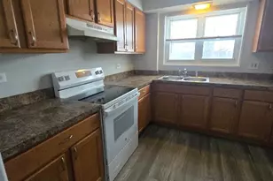 570 Princeton St, Des Plaines, IL 60016 - Photo 5