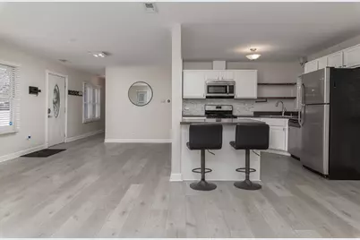 39285 N Garnett Avenue, Beach Park, IL 60099 - Photo 9