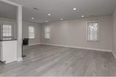 39285 N Garnett Avenue, Beach Park, IL 60099 - Photo 5