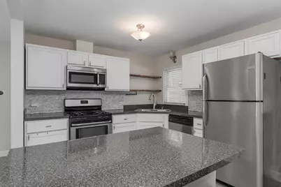 39285 N Garnett Avenue, Beach Park, IL 60099 - Photo 7