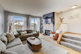 1052 Ripple Dr, Darien, IL 60561 - Photo 9