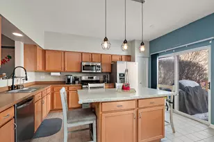 21552 Eich Dr, Crest Hill, IL 60403 - Photo 11