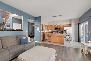 21552 Eich Dr, Crest Hill, IL 60403 - Photo 9