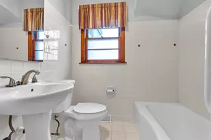 1760 E 158th St, South Holland, IL 60473 - Photo 11