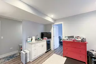 1750 W Summerdale Ave, Chicago, IL 60640 - Photo 11