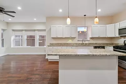 6818 S Chappel Avenue, Chicago, IL 60649 - Photo 7