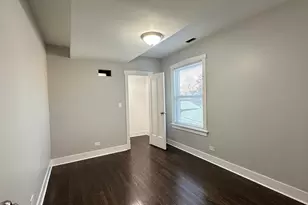 5226 N Bernard St, Chicago, IL 60625 - Photo 9
