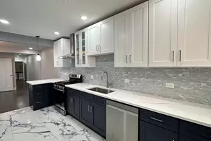 5226 N Bernard St, Chicago, IL 60625 - Photo 11