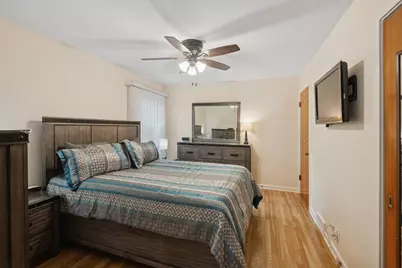 826 Brown Avenue, Evanston, IL 60202 - Photo 11