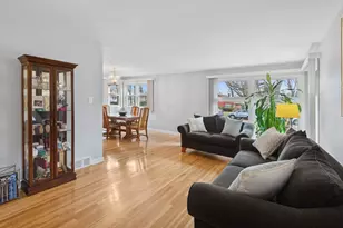 826 Brown Ave, Evanston, IL 60202 - Photo 3