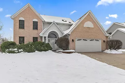 2051 Carlisle Street, Algonquin, IL 60102 - Photo 1