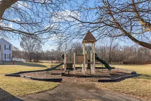 687 Springwood Dr, Joliet, IL 60431 - Photo 31