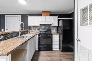 2993 Curtis St, Des Plaines, IL 60018 - Photo 7