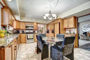 8950 S 85th Ct, Hickory Hills, IL 60457 - Photo 9