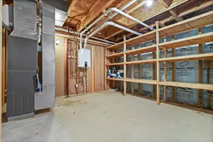 1107 Bull St, Normal, IL 61761 - Photo 41