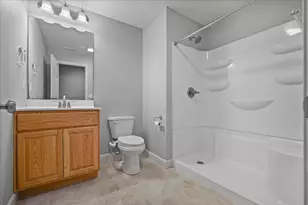 1107 Bull St, Normal, IL 61761 - Photo 39