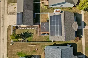 1107 Bull St, Normal, IL 61761 - Photo 5