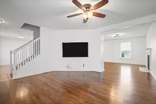 1107 Bull St, Normal, IL 61761 - Photo 11