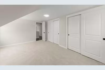 956 S Cadwell Avenue, Elmhurst, IL 60126 - Photo 11