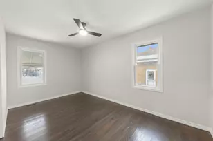 956 S Cadwell Ave, Elmhurst, IL 60126 - Photo 9