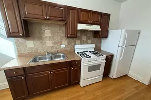 2140 S Clarence Ave, Berwyn, IL 60402 - Photo 11