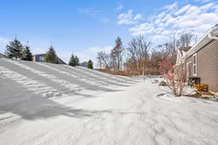 1173 Sonoma Ct, Pingree Grove, IL 60140 - Photo 3