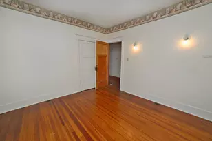 221 E Grove St, Utica, IL 61373 - Photo 11