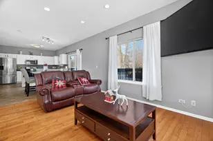 3701 Blue Ridge Dr, Carpentersville, IL 60110 - Photo 5