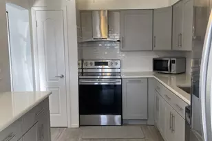 9445 Kenton Ave, Skokie, IL 60076 - Photo 5