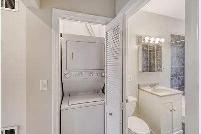 1348 W Estes Avenue #3S, Chicago, IL 60626 - Photo 15