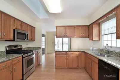 691 Canyon Lane, Elgin, IL 60123 - Photo 5