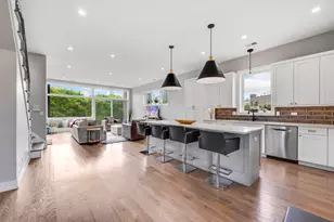 1310 N Cleveland Ave, Chicago, IL 60610 - Photo 3