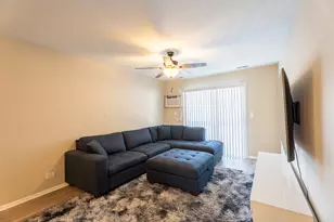 774 Terrace Ct, Elgin, IL 60120 - Photo 9