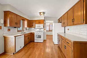 15755 Ridgeland Ave, Oak Forest, IL 60452 - Photo 17