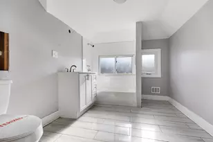 8145 S Euclid Ave, Chicago, IL 60617 - Photo 15