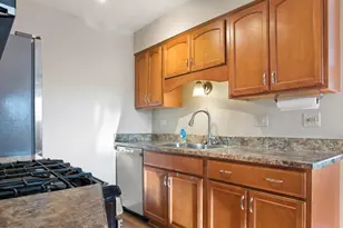 786 Pahl Rd, Elk Grove Village, IL 60007 - Photo 9